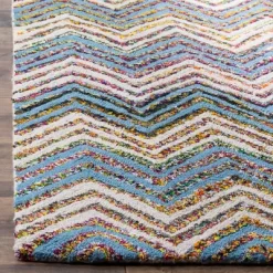 Virginie Tufted Rug - Safavieh