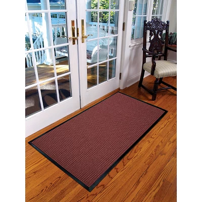 2'x3' Solid Dotted Doormat Burgundy/Black - HomeTrax 2 2'x3' Solid Dotted Doormat Burgundy/Black - HomeTrax - Image 2