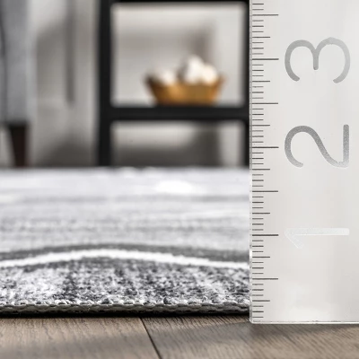 NuLOOM Arie Diamond Machine Washable Area Rug 2 NuLOOM Arie Diamond Machine Washable Area Rug - Image 2