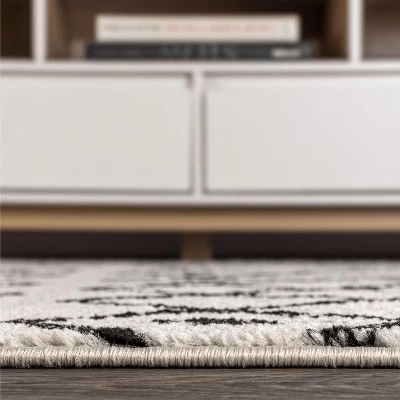 Aksil Moroccan Beni Souk Area Rug - JONATHAN Y 4 Aksil Moroccan Beni Souk Area Rug - JONATHAN Y - Image 4