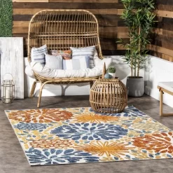NuLOOM Monique Floral Indoor/Outdoor Area Rug