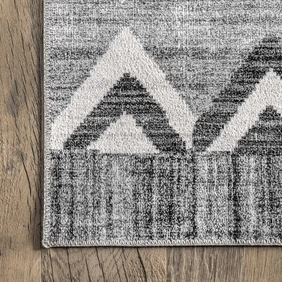 NuLOOM Arie Diamond Machine Washable Area Rug 4 NuLOOM Arie Diamond Machine Washable Area Rug - Image 4