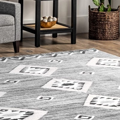 NuLOOM Arie Diamond Machine Washable Area Rug 8 NuLOOM Arie Diamond Machine Washable Area Rug - Image 8