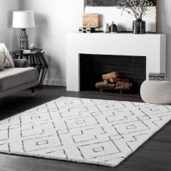 Hand Tufted Beaulah Shaggy Area Rug - NuLOOM
